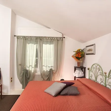 Rosy Hotel