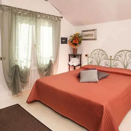 Hotel Locanda Rosy 2*