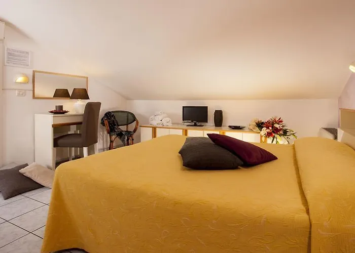 Hotel Locanda Rosy 2*