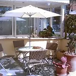 Rosy מלון קאטוליקה