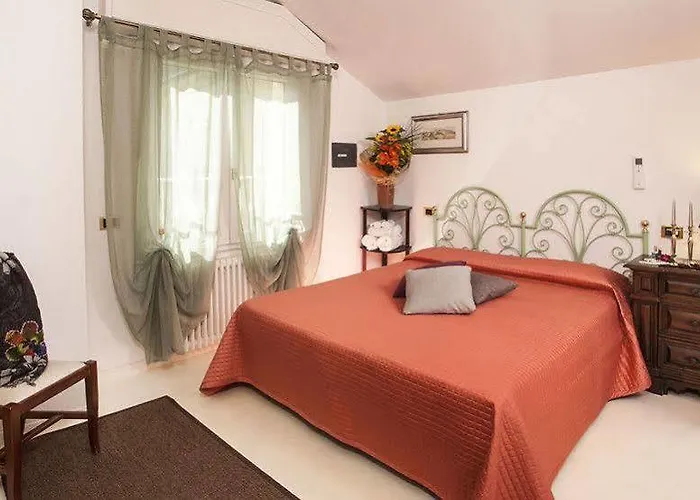 Hotel Locanda Rosy 2*